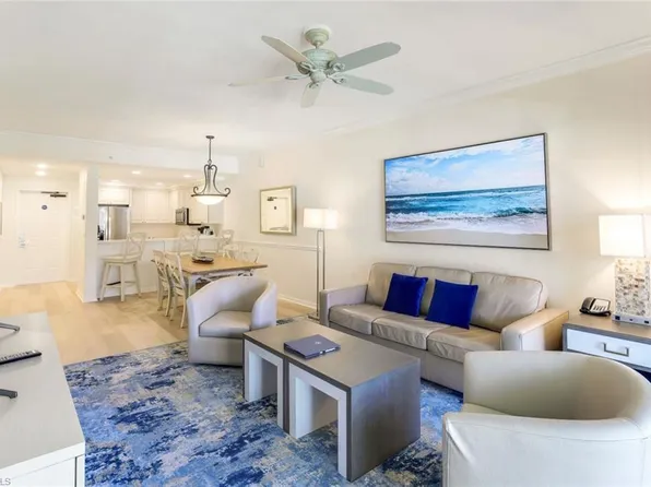 221 9th ST S #305, NAPLES, FL 34102