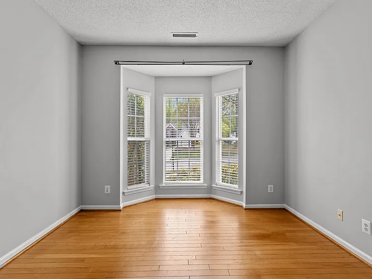 5316 Corinthian Way — Photo 5