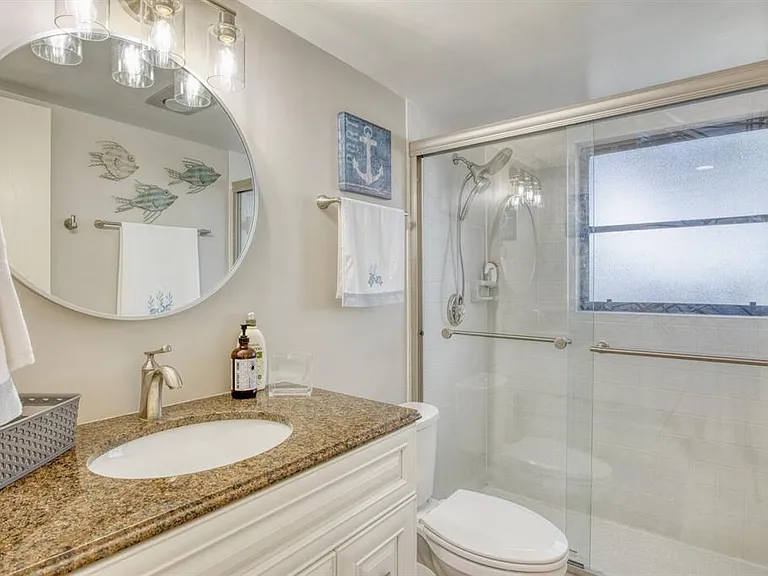 5640 Golf Pointe Dr #101 — Photo 26