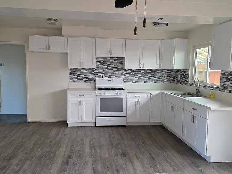 3053 W Coolidge Ave #2 — Photo 9
