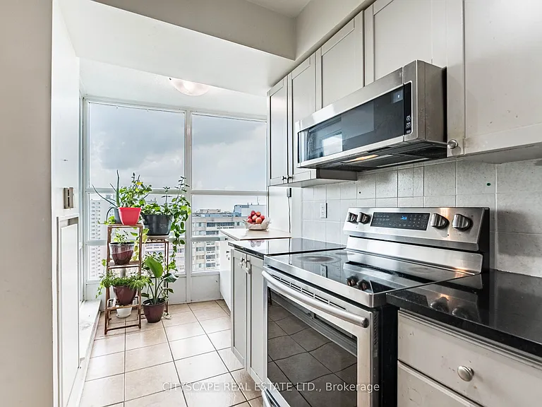 1 Elm Dr W #2111 — Photo 15
