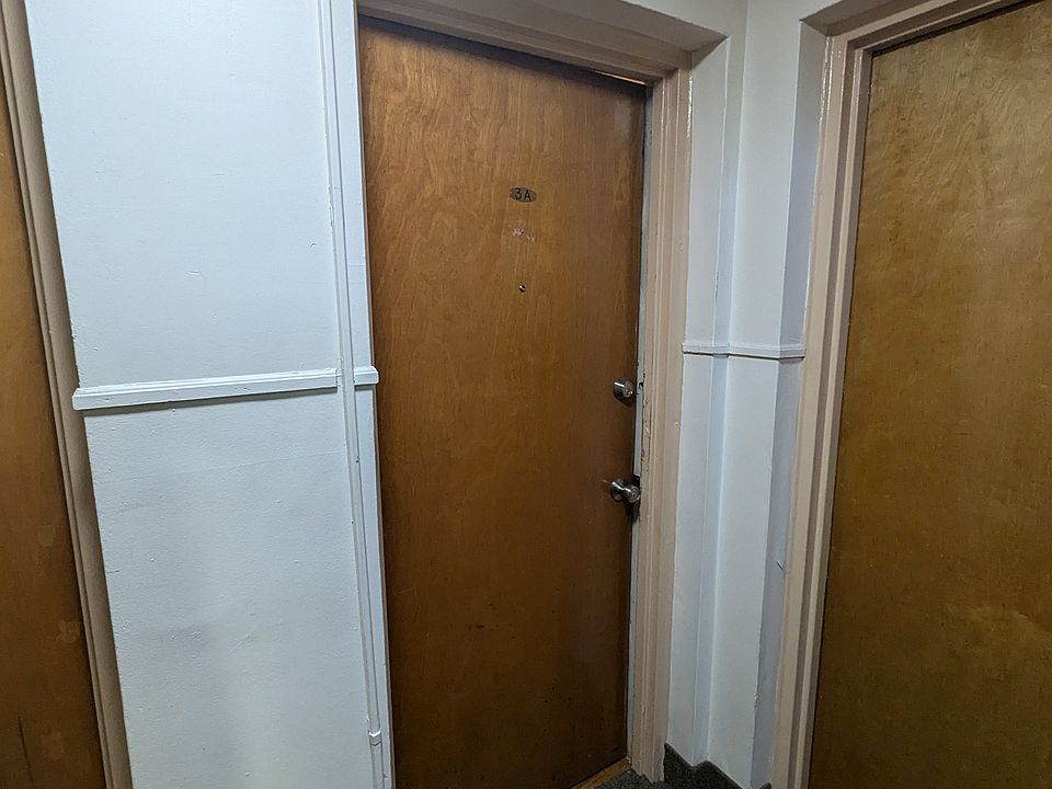 main aprtmentdoor