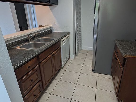 4th image of 4028 Billingsgate Rd #1902