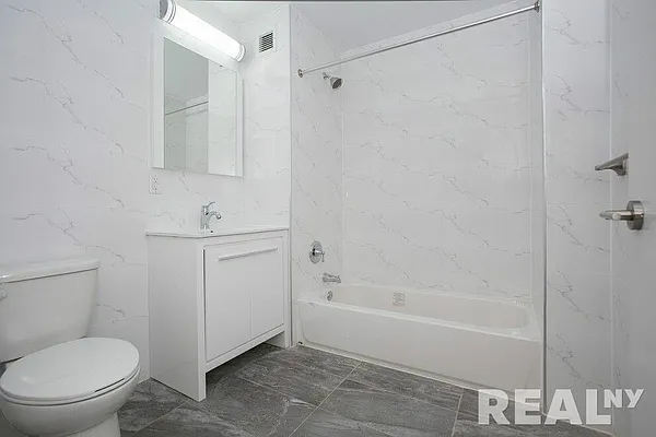 Rented by REAL New York | media 11