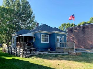 317 3rd St NE, Watertown, SD 57201
