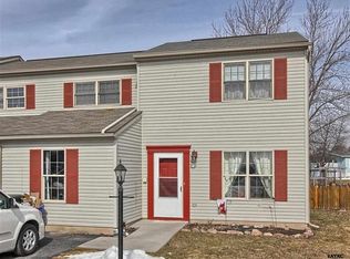 2992 Rainbow Rd, Dover, PA 17315