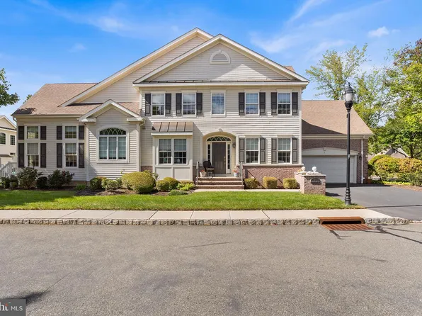 1 Riviera Ct, Lawrence Township, NJ 08648