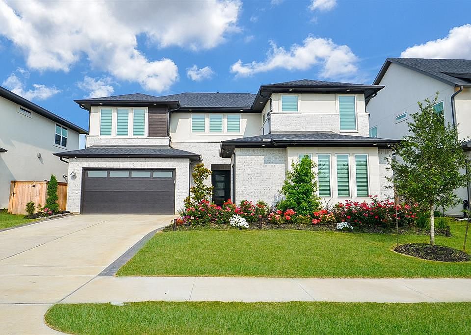 1st image of 15639 Sand Bluestem Dr