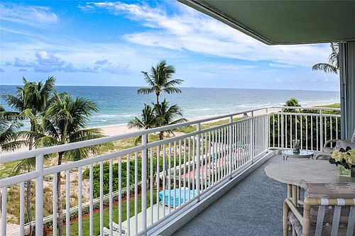 1750 S Ocean Blvd Photo 1