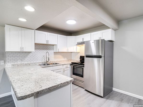 335-339-407 Southtowne Dr #J205