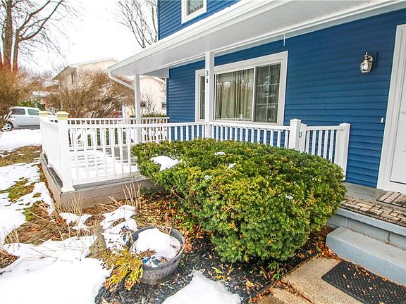 4th image of 34 Meadowview Dr