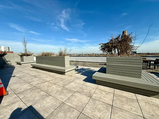 Rented by ERNY LLC | media 51