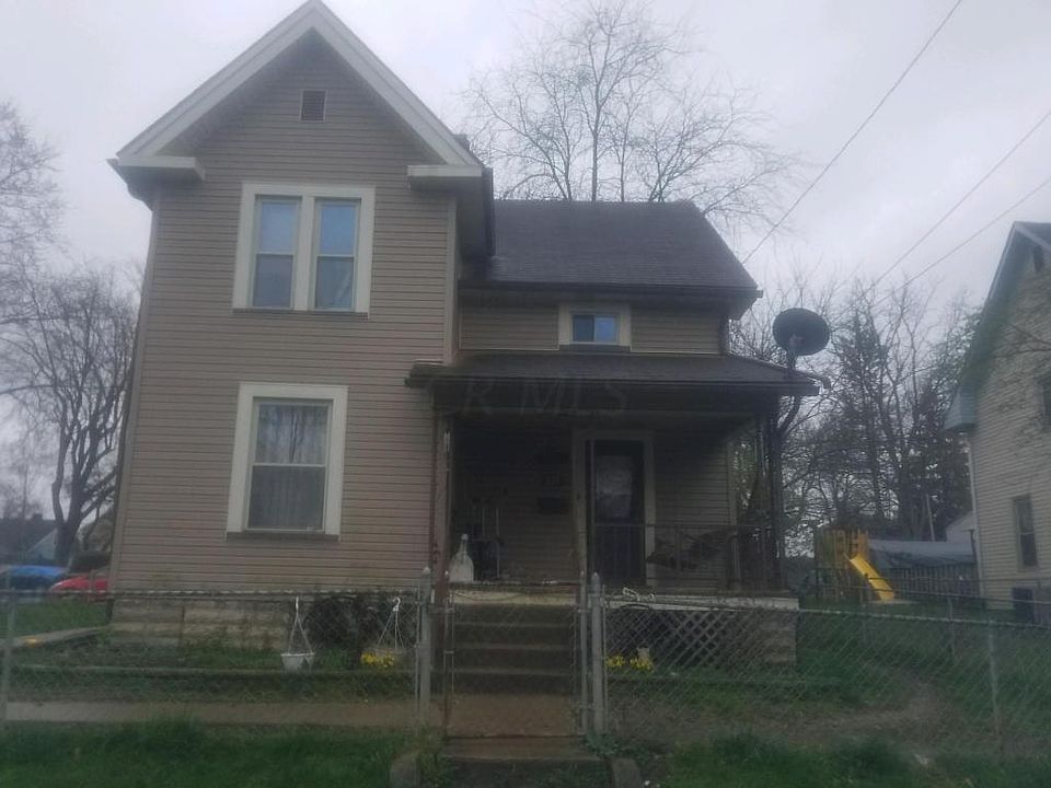 1st image of 221 W 3rd St