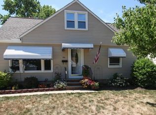 506 E 288th St, Willowick, OH 44095