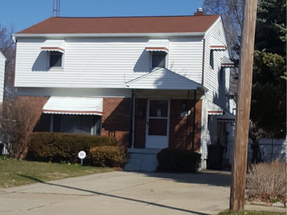 3rd image of 2307 E 2nd St
