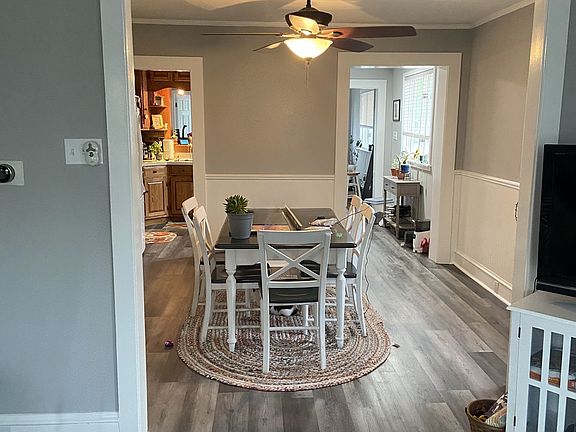 3rd image of 129 Hughes Ave