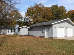 4741 S Croton Hardy Dr, Newaygo, MI 49337