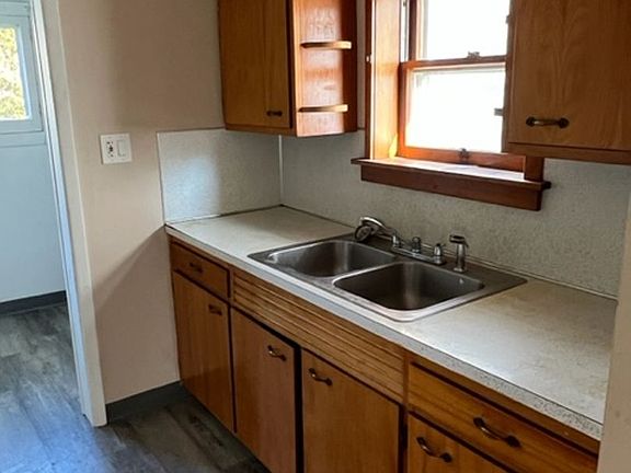 2nd image of 1716 Olson Ave