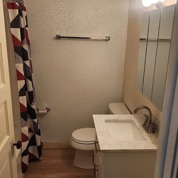 10 Hubbard St #5 — Photo 1