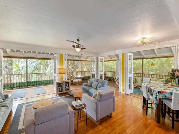 100 Lio Pl #P4, Maunaloa, HI 96770