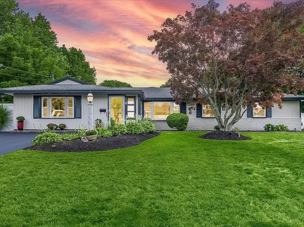9 Algonquin Rd, Danvers, MA 01923