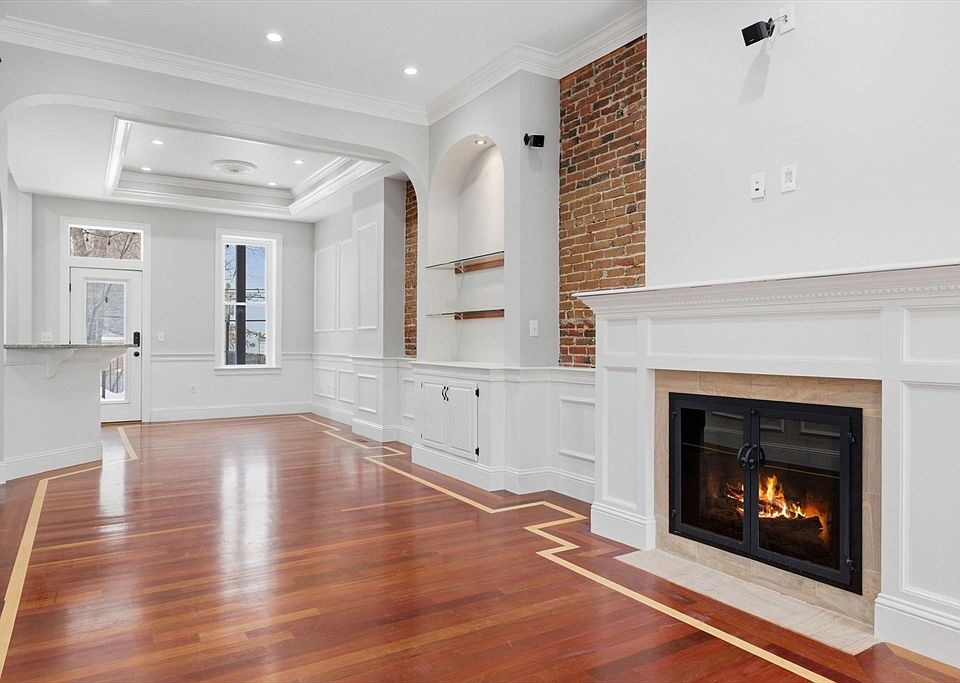 1st image of 297 K St #1
