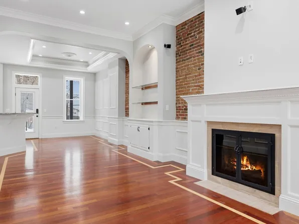 297 K St #1, South Boston, MA 02127