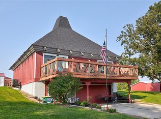 8130 Oak Ridge Dr, Dexter, IA 50070