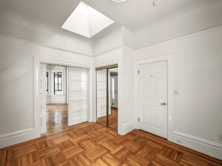 838 Green St — Photo 29