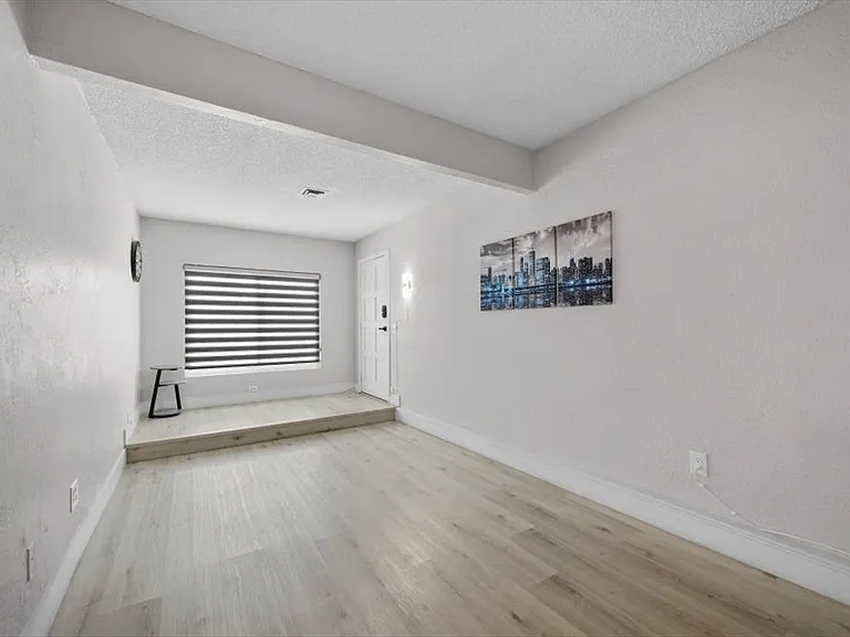 3618 Redwood St — Photo 18