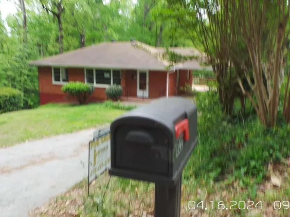 922 Sherwood Cir, Forest Park, GA 30297