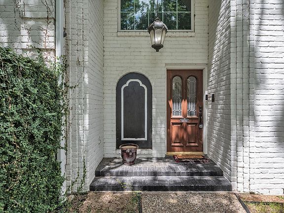 4th image of 14815 Long Oak Dr