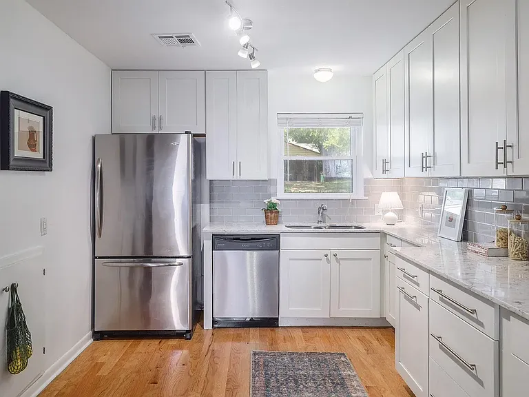 3303 S Oak Dr — Photo 10