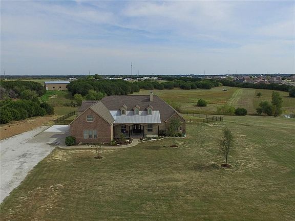 3rd image of 2403 Wills Way Dr