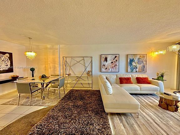 4th image of 800 West Ave APT 517