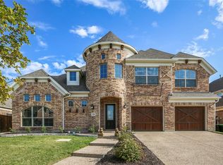 809 Southern Hills Way, Savannah, TX 76227