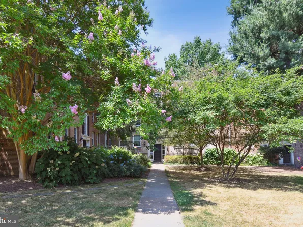 2722 Ordway St NW APT 2, Washington, DC 20008