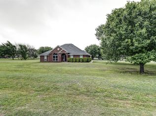 251 Mockingbird Ln, Decatur, TX 76234