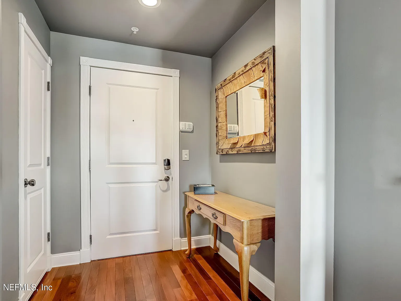 2 bed, 2.0 bath, 1338 sqft, $3,790 — Photo 3