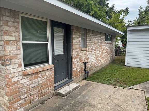 2nd image of 604 Wilson Rd #5