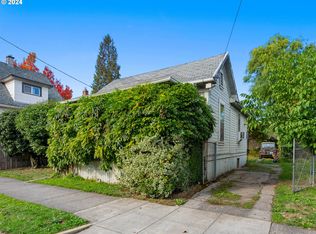 2015 SE Ivon St, Portland, OR 97202