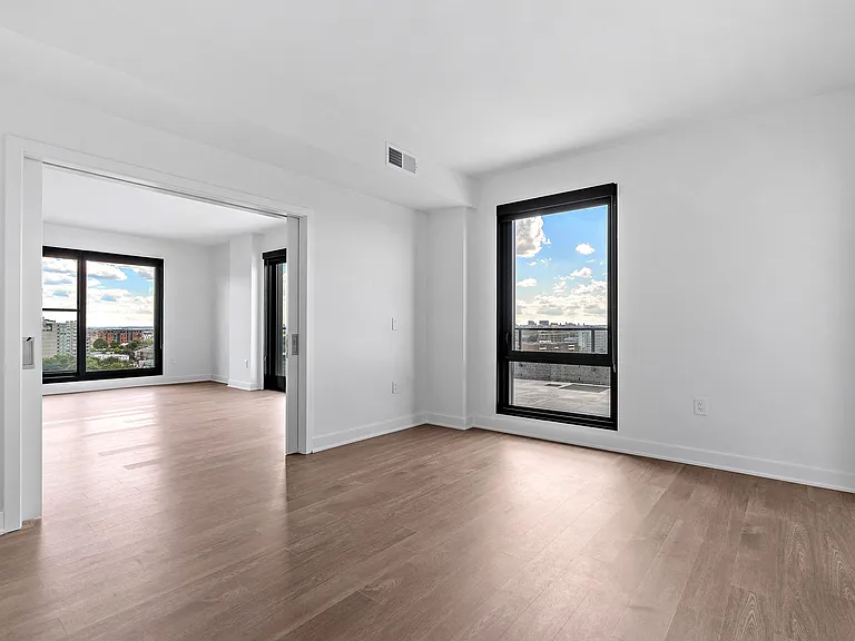 1000 South Capitol — Photo 101