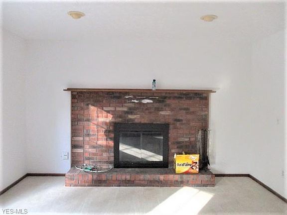 4th image of 27901 N Park Dr