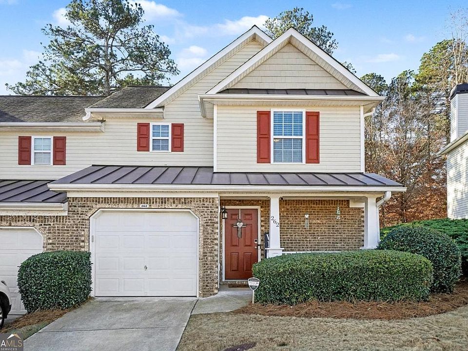1st image of 262 Fox Creek Blvd