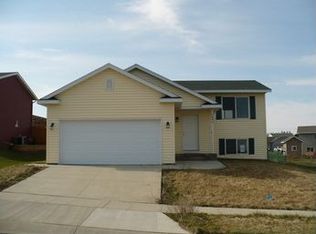 5846 Lloyd St NW, Rochester, MN 55901