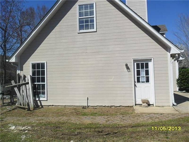 2nd image of 327 Laurel Woods Ln