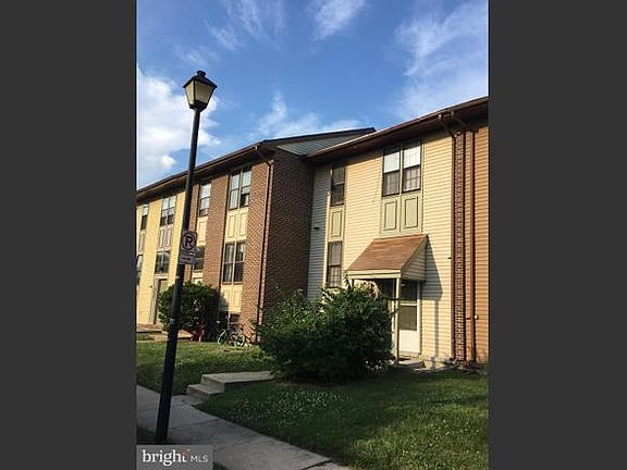 3rd image of 902 Branch Dr