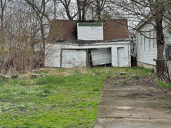 3rd image of 961 West Ave