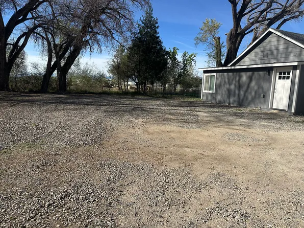 1956 6450th Rd, Montrose, CO 81401