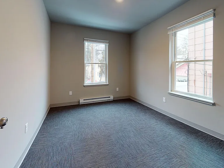 327 W Seneca — Photo 39